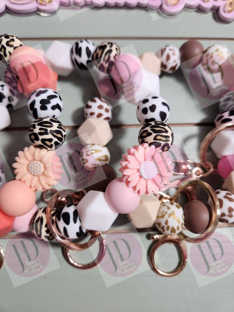 Beaded Bangle Cow/leopard daisy Keychain/Light pink, dark pink, brown or peach Keychain wristlet, Daisy/sunflower cow & leopard Keychain