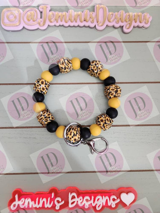 Sunflower beaded Keychain with large Sunflower beads.  Black and yellow sunflower beaded Keychain for her/beaded wristlet/bangle Keychain