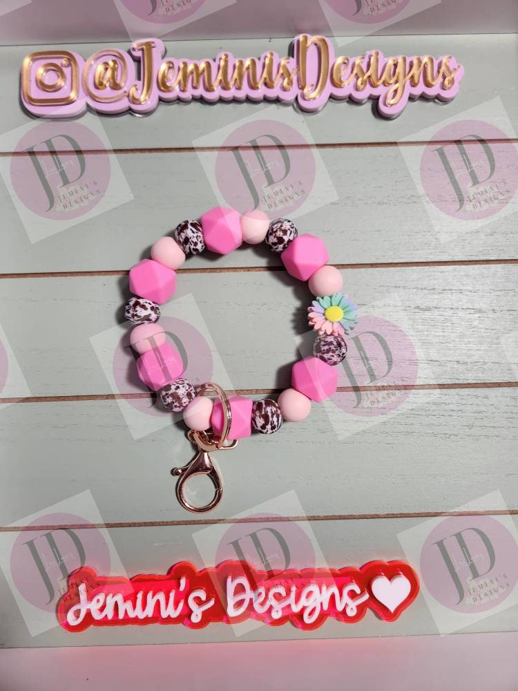 Beaded Bangle Cow/colorful daisy Keychain/Light pink, dark pink,Keychain wristlet, Daisy/sunflower cow Keychain