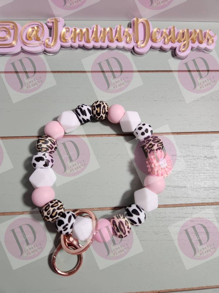 Beaded Bangle Cow/leopard daisy Keychain/Light pink, dark pink, brown or peach Keychain wristlet, Daisy/sunflower cow & leopard Keychain