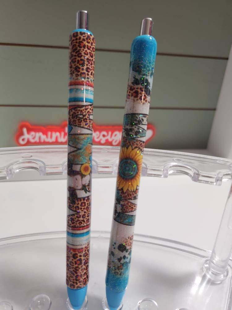 Mama cow turquoise, leopard print Glitter pen, pen wrap with Lots of sparkle and vibrant colors. Gorgeous Mama glitter pen/ cow pen