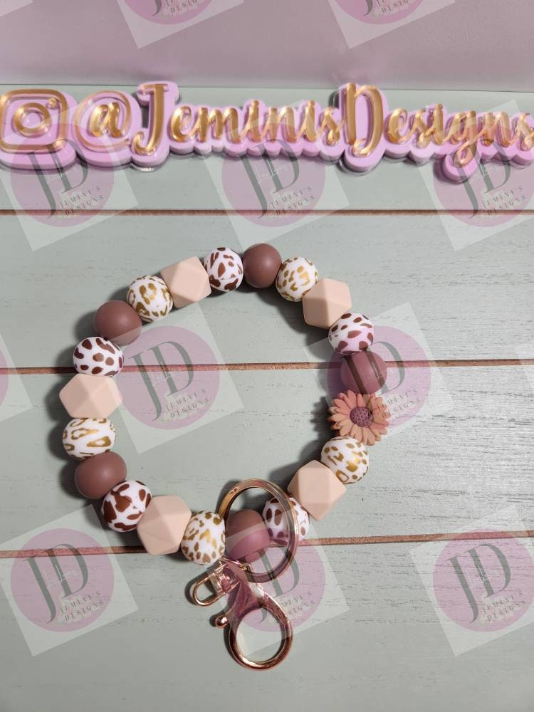 Beaded Bangle Cow/leopard daisy Keychain/Light pink, dark pink, brown or peach Keychain wristlet, Daisy/sunflower cow & leopard Keychain