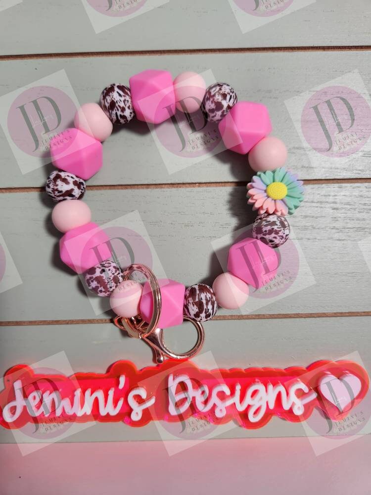 Beaded Bangle Cow/colorful daisy Keychain/Light pink, dark pink,Keychain wristlet, Daisy/sunflower cow Keychain