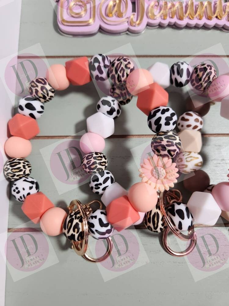 Beaded Bangle Cow/leopard daisy Keychain/Light pink, dark pink, brown or peach Keychain wristlet, Daisy/sunflower cow & leopard Keychain