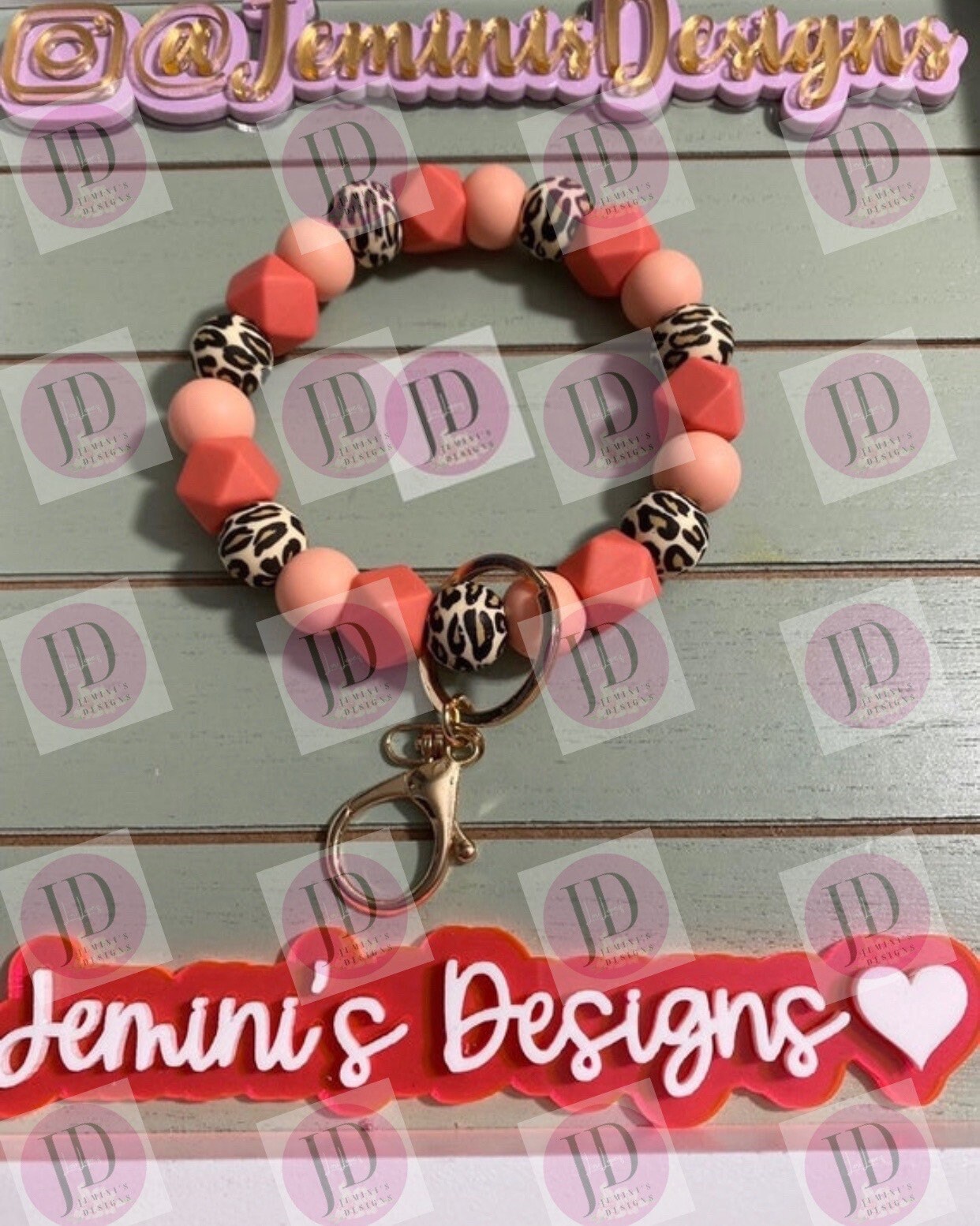 Beaded Bangle leopard & peach  Keychain/beaded leopard print peach Keychain/gifts for mom/anxiety beads/car accessory