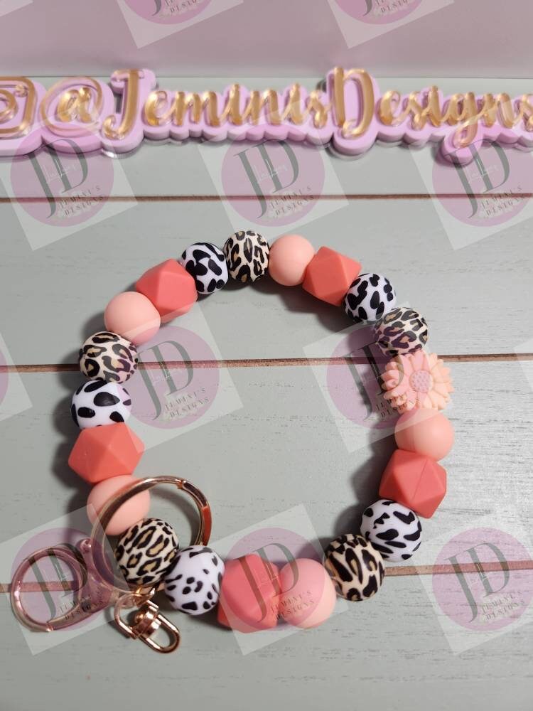 Beaded Bangle Cow/leopard daisy Keychain/Light pink, dark pink, brown or peach Keychain wristlet, Daisy/sunflower cow & leopard Keychain