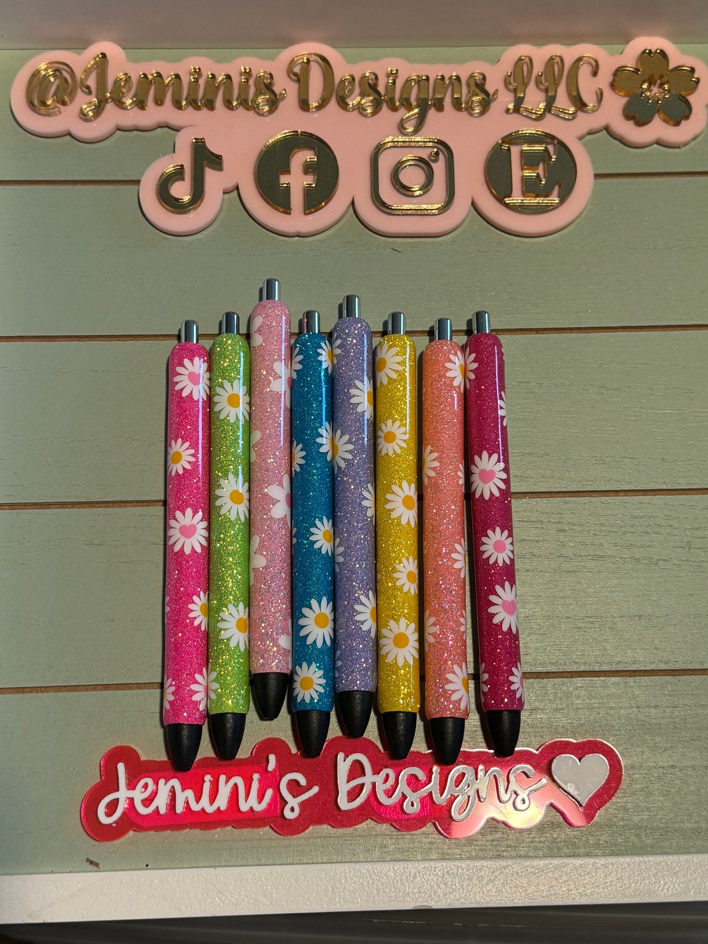 Daisy glitter pen, sunflower glitter pen with lots of sparkle. Floral glitter pen, Daisy floral pen/. Sunflower floral pen