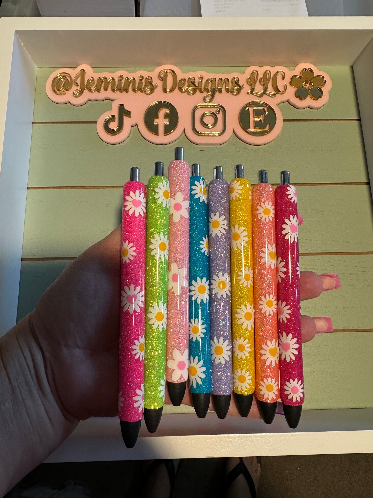 Daisy glitter pen, sunflower glitter pen with lots of sparkle. Floral glitter pen, Daisy floral pen/. Sunflower floral pen