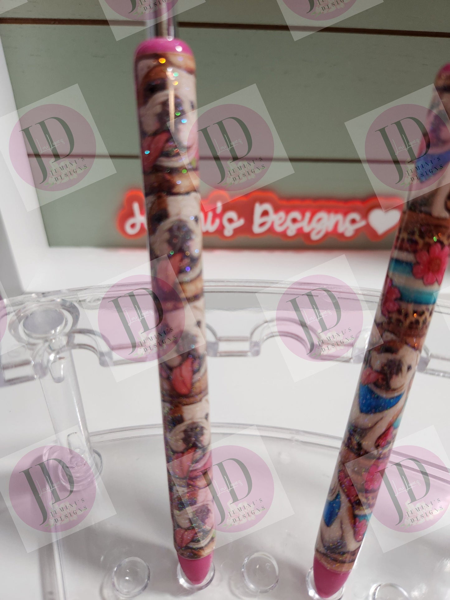 English bulldog pen wrap Glitter pen, pen wrap with Lots of vibrant colors sparkle.  English bulldog face and body pen Gorgeous glitter pen