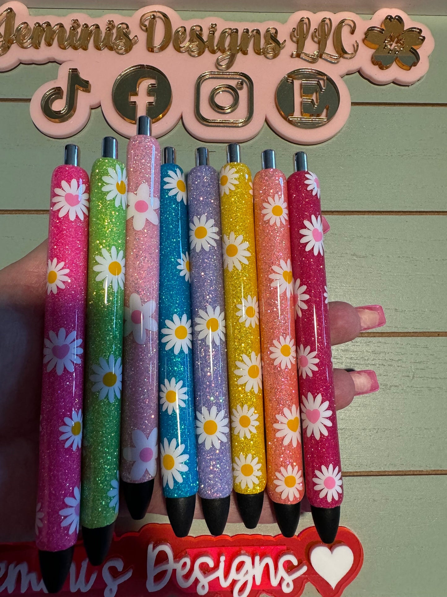 Daisy glitter pen, sunflower glitter pen with lots of sparkle. Floral glitter pen, Daisy floral pen/. Sunflower floral pen