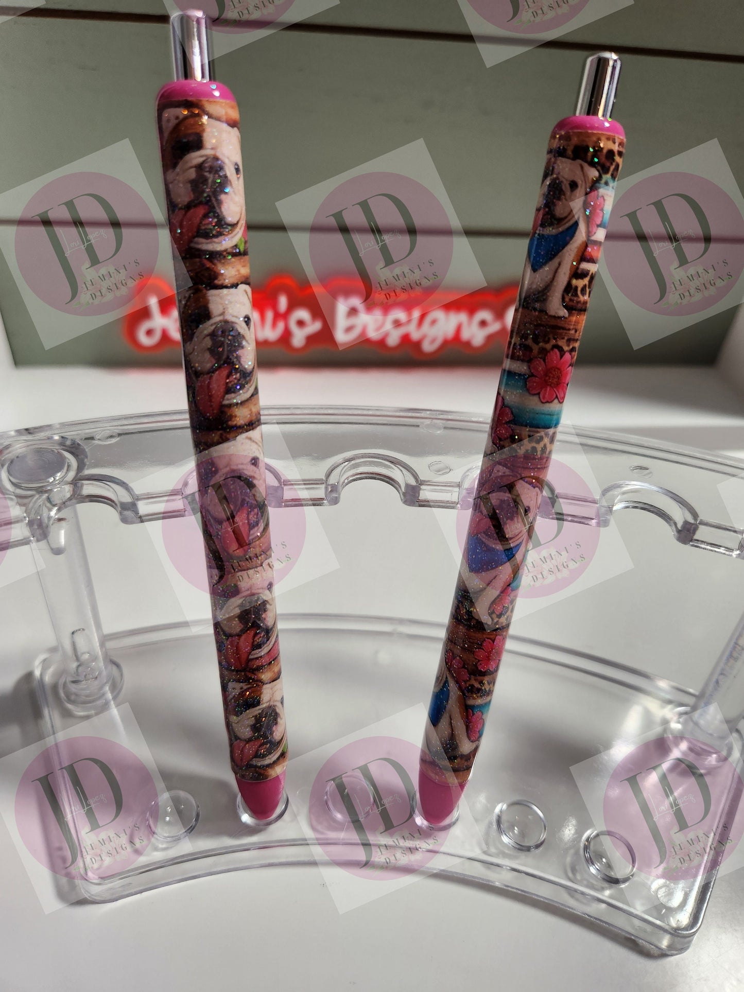 English bulldog pen wrap Glitter pen, pen wrap with Lots of vibrant colors sparkle.  English bulldog face and body pen Gorgeous glitter pen