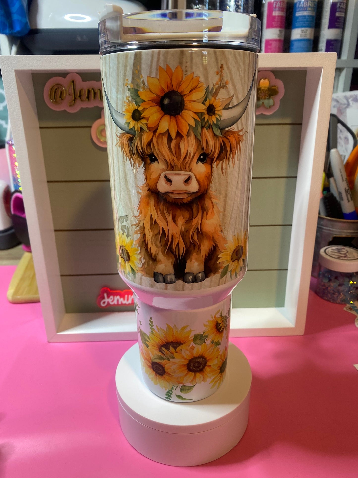 Highland baby cow sunflower , distressed wood and flowers, 40oz , yellow tumbler,  Highland baby cow & flowers  tumbler, gift for her