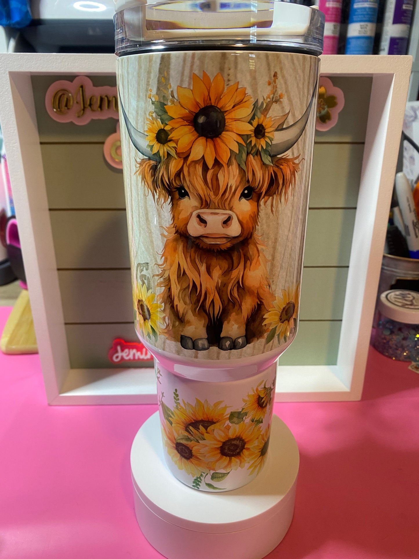 Highland baby cow sunflower , distressed wood and flowers, 40oz , yellow tumbler,  Highland baby cow & flowers  tumbler, gift for her