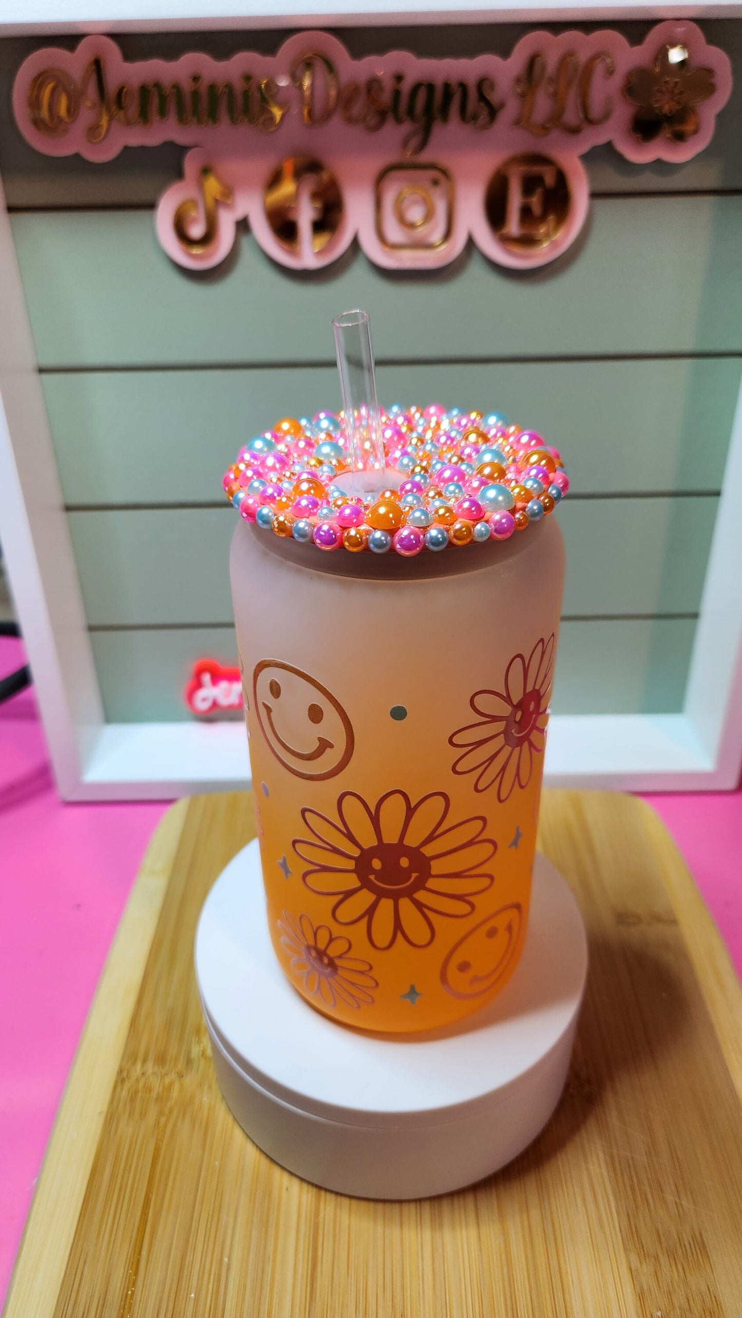 Smiley face flower orange frosted 16oz frosted glass w/ bamboo embelished lid/ floral smiley face flower  glass can tumbler