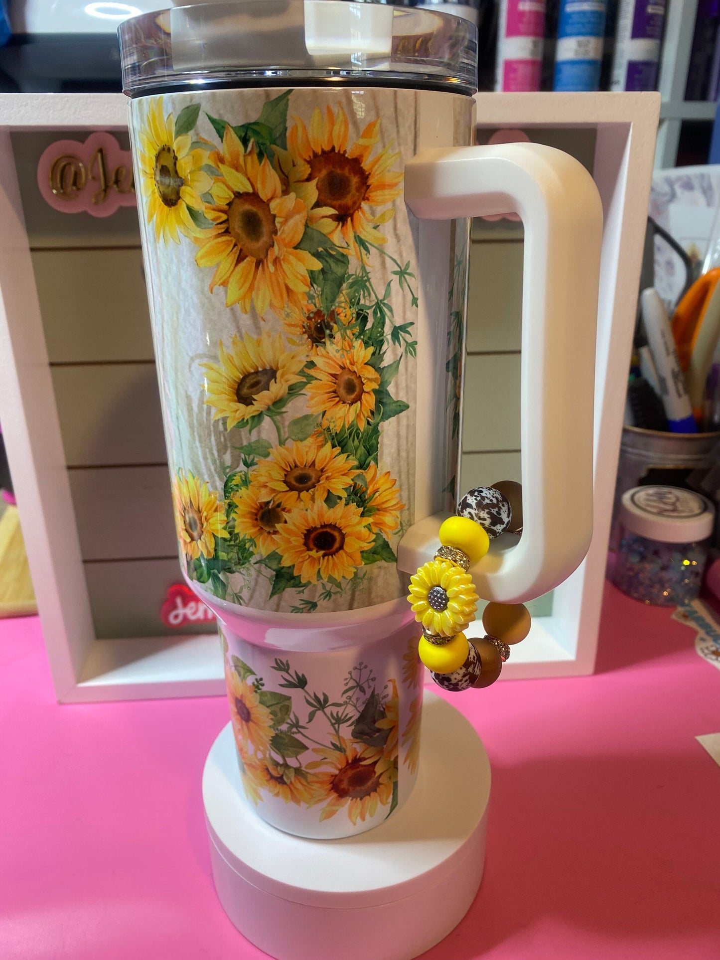 Highland baby cow sunflower , distressed wood and flowers, 40oz , yellow tumbler,  Highland baby cow & flowers  tumbler, gift for her